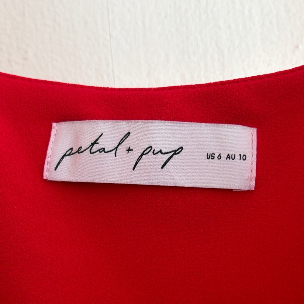 Red Square-Neck Women’s Dress - Picture 5 of 5